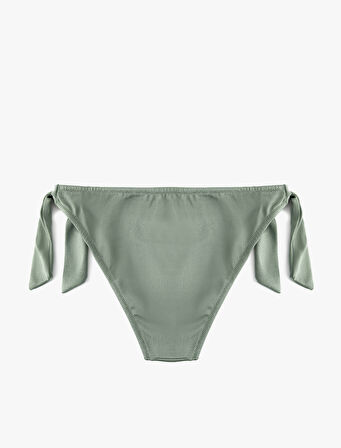 Astarlı Yanları Bağlama Detaylı Parlak Bikini Altı