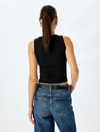 Slim Fit Kayık Yaka Kolsuz Tişört