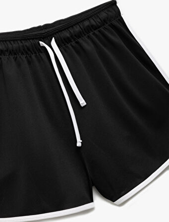 Normal Bel Bağcıklı Çizgili Mini Spor Şort