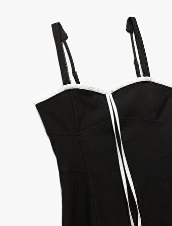 Kontrast Bağcıklı Kalp Yaka Sırt Detaylı Dar Kalıp Bodycon Askılı Mini Elbise