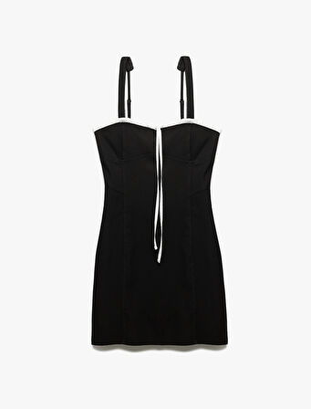 Kontrast Bağcıklı Kalp Yaka Sırt Detaylı Dar Kalıp Bodycon Askılı Mini Elbise