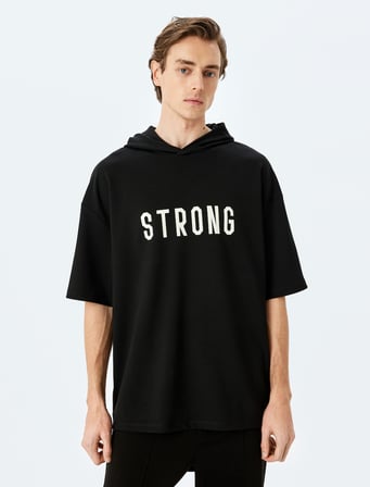 Kapşonlu İşlemeli Şardonlu Kısa Kollu Oversize Spor Sweatshirt