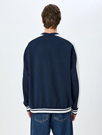 Kontrast Detaylı Bisiklet Yaka Oversize Sweatshirt