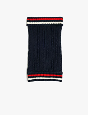 Biyeli Dik Yaka Köpek Kazağı