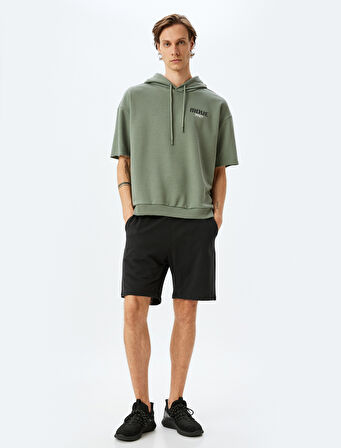 Yarım Kollu Kapşonlu Pamuk Karışımlı Slogan Baskılı Oversize Spor Sweatshirt