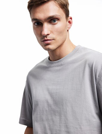 Kısa Kollu Pamuklu Bisiklet Yaka Basic Oversize Tişört
