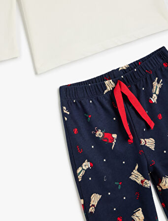 Uzun Kollu Yılbaşı Baskılı Pamuklu Pijama Takımı