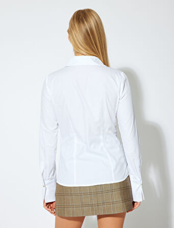 Uzun Kollu Gömlek Manşetleri Geniş İşleme Detaylı