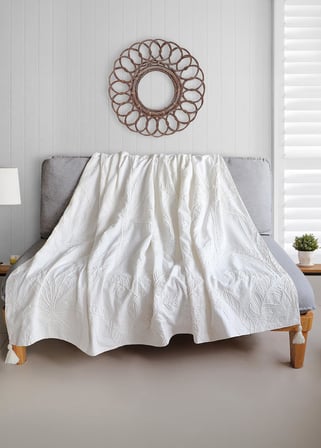 The Mia Throw Koltuk Şalı Püsküllü Krem 170x130