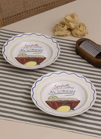 The Mia ITL Yemek Tabağı 2li Set 22 cm Çok Renkli Yazı Baskılı Seramik Yemek Tabağı