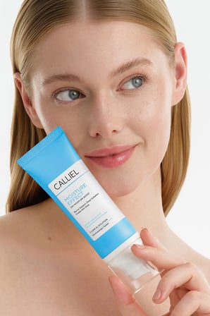 72 Saat Yoğun Nemlendirme Etikili, 20 SPF, 4D Hyaluronic Acid ve Cica Complex, Bariyer Destekleyici Nemlendirici 90 ML