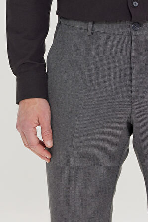 Slim Fit Dar Kesim Kuş Gözü Desenli Esnek Beli Lastikli Bağlamalı Pantolon