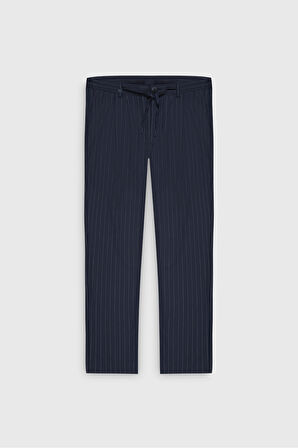 Slim Fit Dar Kesim Yünlü Çizgili Beli Bağlamalı Yan Cep Pileli Pantolon