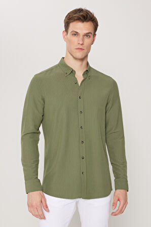 Slim Fit Dar Kesim Keten Görünümlü Gofre Desenli Düğmeli Yaka Gömlek