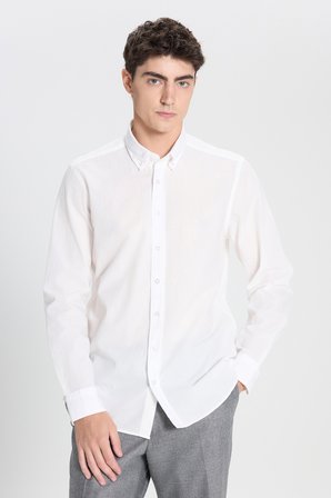 Slim Fit Dar Kesim Düğmeli Yaka %100 Pamuk Gömlek