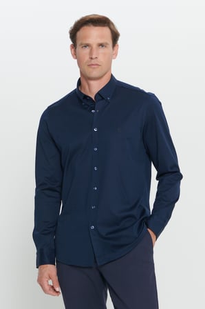 Slim Fit Dar Kesim Düğmeli Yaka Gömlek