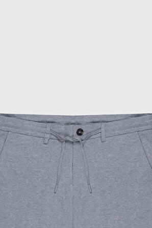 Slim Fit Dar Kesim Yan Cepli Gofre Desenli Şort