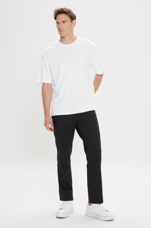 Modern Fit Rahat Kesim %100 Pamuk Bisiklet Yaka Tişört