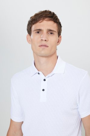 Slim Fit Dar Kesim Polo Yaka Jakarlı Tişört