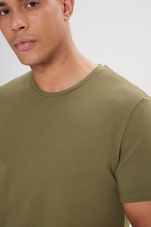 Slim Fit Bisiklet Yaka Kısa Kollu Yumuşak Tuşeli Basic Tişört