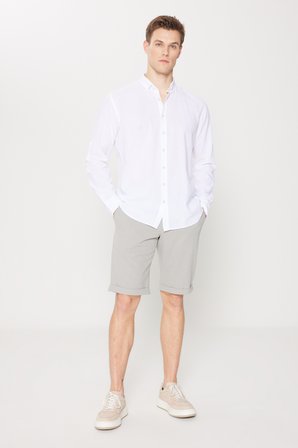 Slim Fit Dar Kesim Beli Bağlamalı Gofre Desenli Yan Cepli Şort