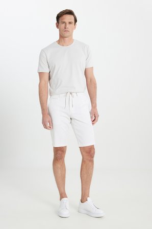 Slim Fit Dar Kesim Yan Cepli Gofre Desenli Şort