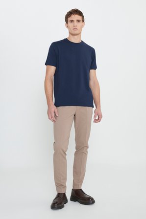 Standart Fit Normal Kesim Bisiklet Yaka Pamuklu Tişört