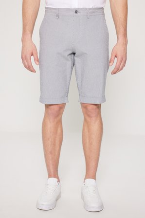 Slim Fit Dar Kesim Pamuklu Beli Bağlamalı Yan Cepli Desenli Şort