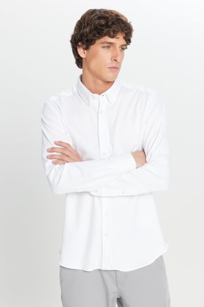 %100 Pamuk Slim Fit Dar Kesim Düğmeli Yaka Örme Gömlek