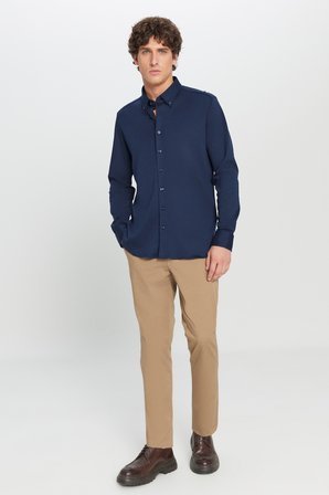 %100 Pamuk Slim Fit Dar Kesim Düğmeli Yaka Örme Gömlek