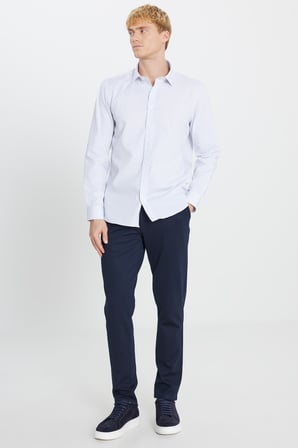 Ütü Gerektirmeyen %100 Pamuk Slim Fit Klasik Yaka Gömlek