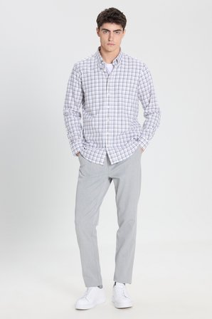 %100 Pamuk Slim Fit Dar Kesim Düğmeli Yaka Kareli Flanel Gömlek