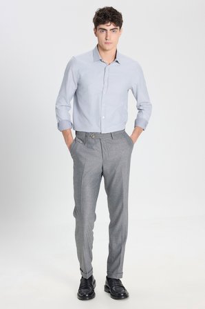Pamuklu Slim Fit Dar Kesim Klasik Yaka Armürlü Gömlek