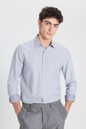 Pamuklu Slim Fit Dar Kesim Klasik Yaka Armürlü Gömlek