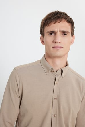 Pamuklu Örme Slim Fit Dar Kesim Düğmeli Yaka Gömlek
