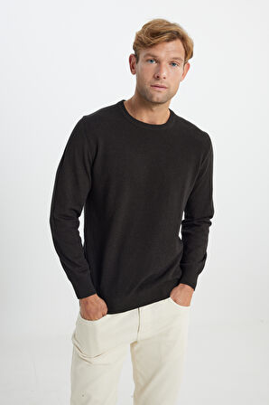 Pamuklu Standart Fit Normal Kesim Bisiklet Yaka Jakarlı Triko Kazak