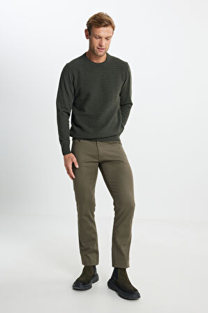 Pamuklu Standart Fit Normal Kesim Bisiklet Yaka Jakarlı Triko Kazak