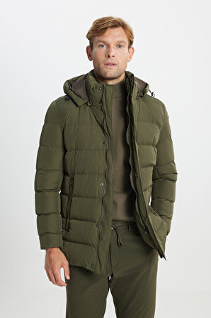 Standart Fit Normal Kesim Çıkma Kapüşon Yaka Yan Cepli Mont