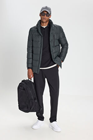 Standart Fit Normal Kesim Dik Yaka Yan Cepli Mont