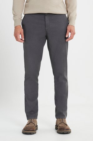 Pamuklu Slim Fit Diagonal Desenli Pileli Yan Cep Casual Pantolon