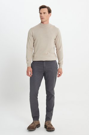 Pamuklu Slim Fit Diagonal Desenli Pileli Yan Cep Casual Pantolon