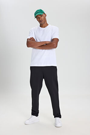 %100 Pamuk Modern Fit Normal Kesim Bisiklet Yaka Tişört