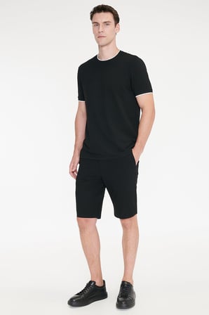 Slim Fit Dar Kesim Yan Cepli Gofre Desenli Esnek Şort