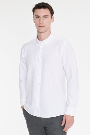 Slim Fit Dar Kesim Düğmeli Yaka Armürlü Gofre Desenli Gömlek