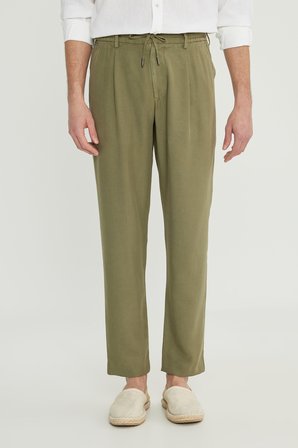 Yumuşak Dokulu Slim Fit Dar Kesim Beli Bağlamalı Yan Cep Pantolon