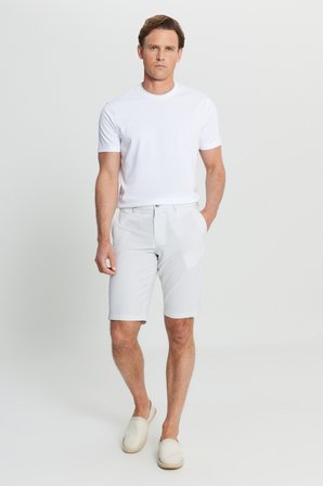 Slim Fit Dar Kesim Beli Bağlamalı Gofre Desenli Yan Cepli Şort