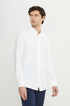 Slim Fit Dar Kesim Düğmeli Yaka Armürlü Gofre Desenli Gömlek