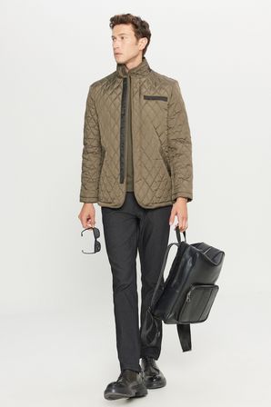 Standart Fit Normal Kesim Dik Yaka Yan Cepli Overcoat