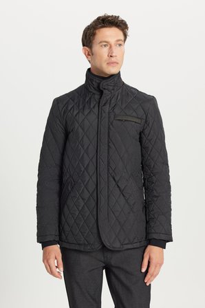 Standart Fit Normal Kesim Dik Yaka Yan Cepli Overcoat