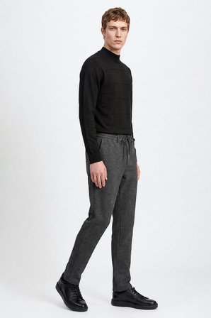 Slim Fit Dar Kesim Beli Bağlamalı Yan Cepli Diagonal Desenli Esnek Casual Pantolon